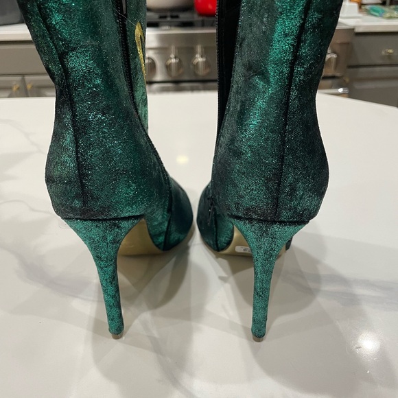 Marvel Her Universe “Loki” heel Bootie . Metallic Green & Gold Size 9 NEW - Picture 3 of 6